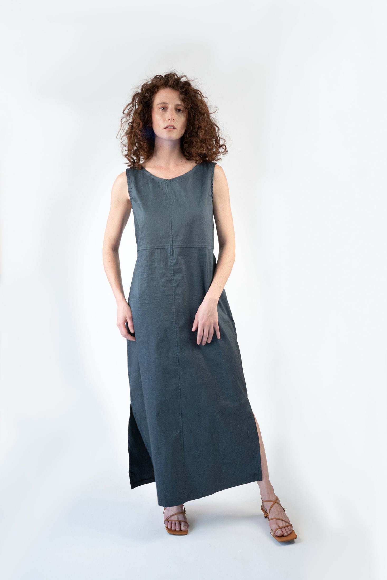 שמלת שיפט נייבי — תמונה 1 מתוך 10