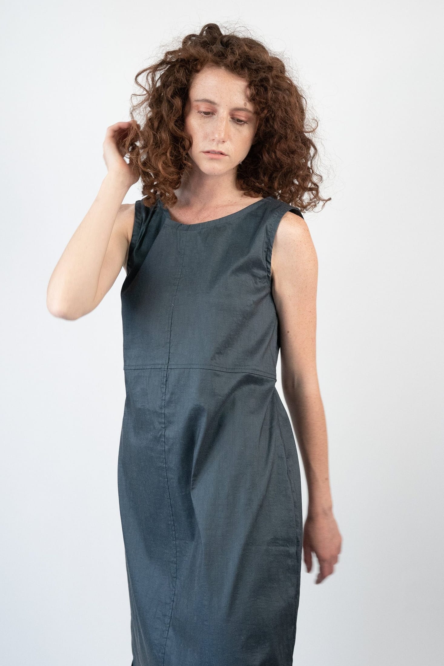 שמלת שיפט נייבי — תמונה 8 מתוך 10